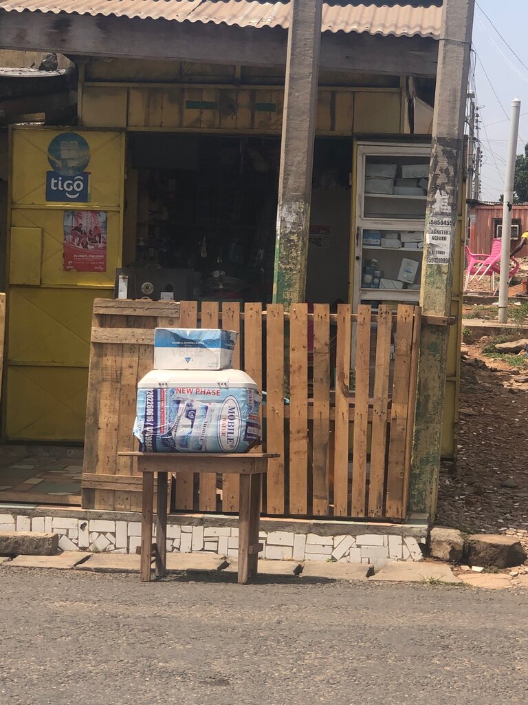 Electronics store New Phase, Accra, photo