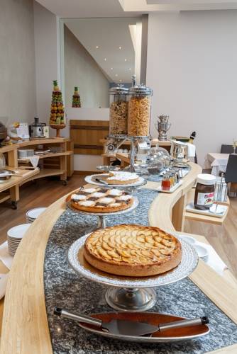 Фото Best Western Plus Executive Hotel and Suites