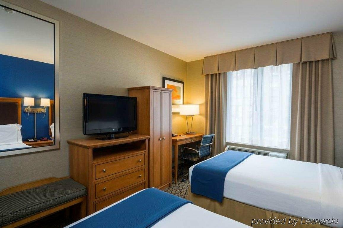 Фото Holiday Inn Express New York City - Chelsea