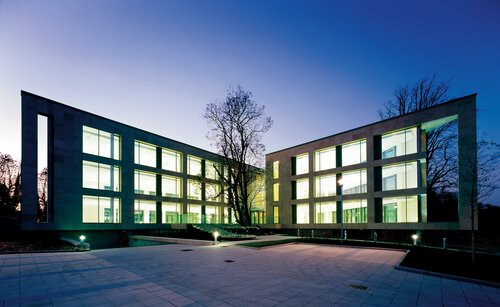 Қалмақ әйелі барлық саңылауларына сиып кетті