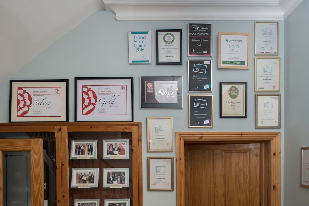 Фото St Cuthbert's House - Guest house