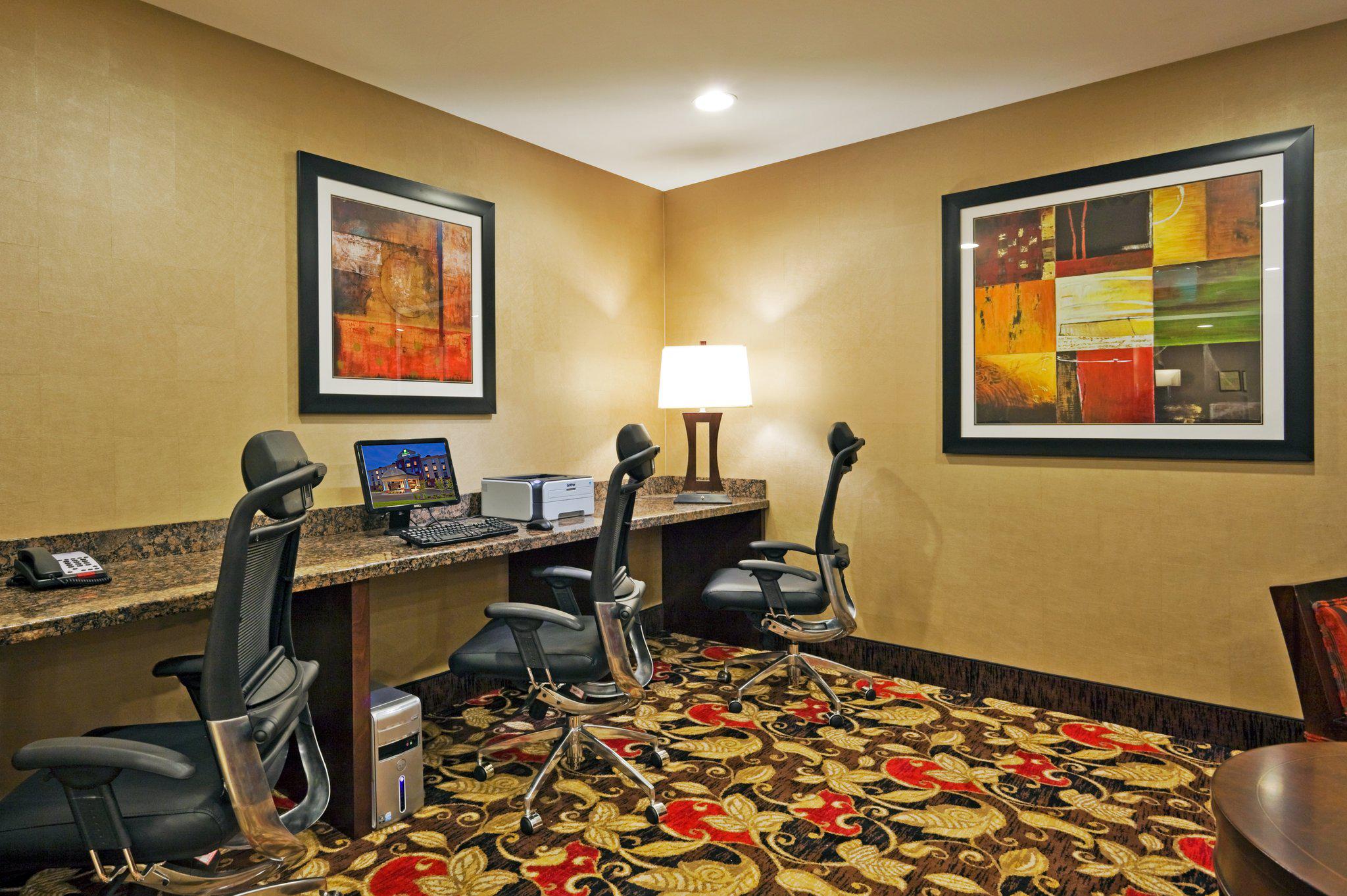 Фото Holiday Inn Express Hotel & Suites Kodak East - Sevierville, an Ihg Hotel