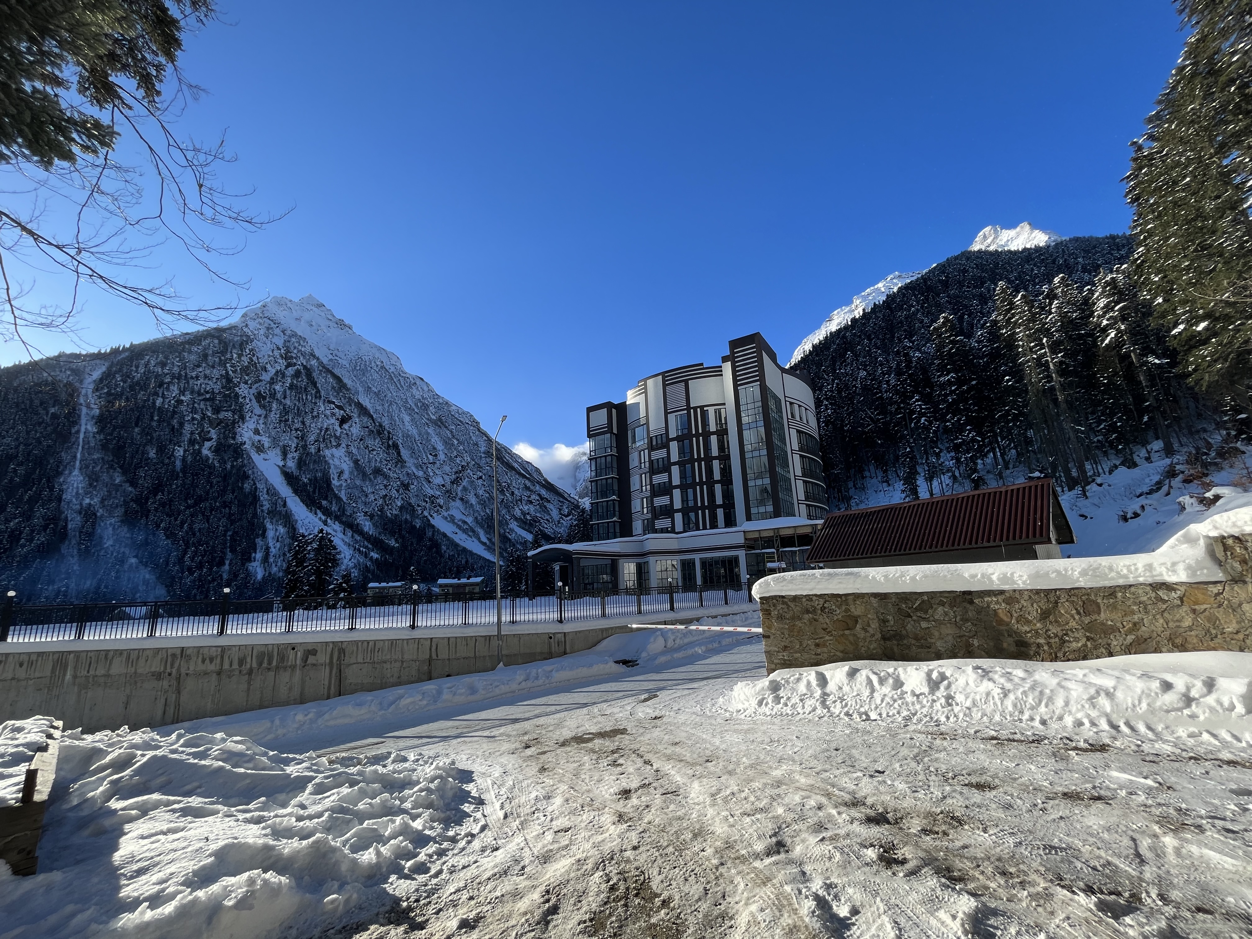 Фото отеля 2