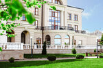 Seasons (Uspenskaya Square, 8), restaurant