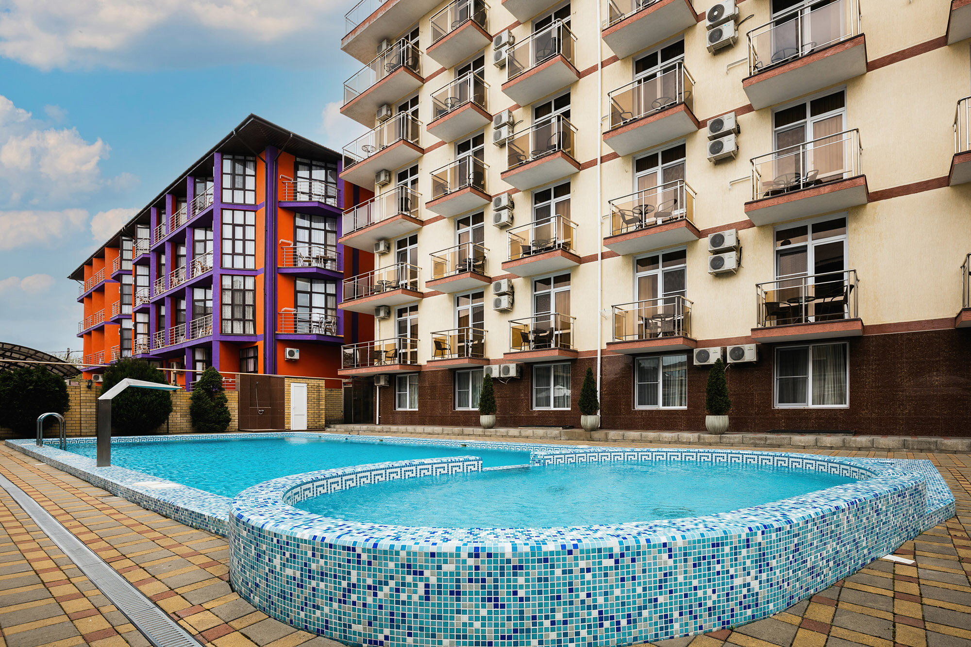 Фото отеля 1