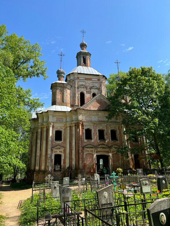 Orthodox church Tserkov Yekateriny Velikomuchenitsy na Yekaterininskom kladbishche, Vyazma, photo