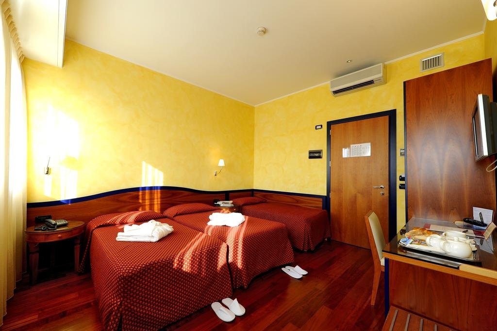 Фото Hotel Ariston