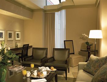 Фото Georgian Court Hotel