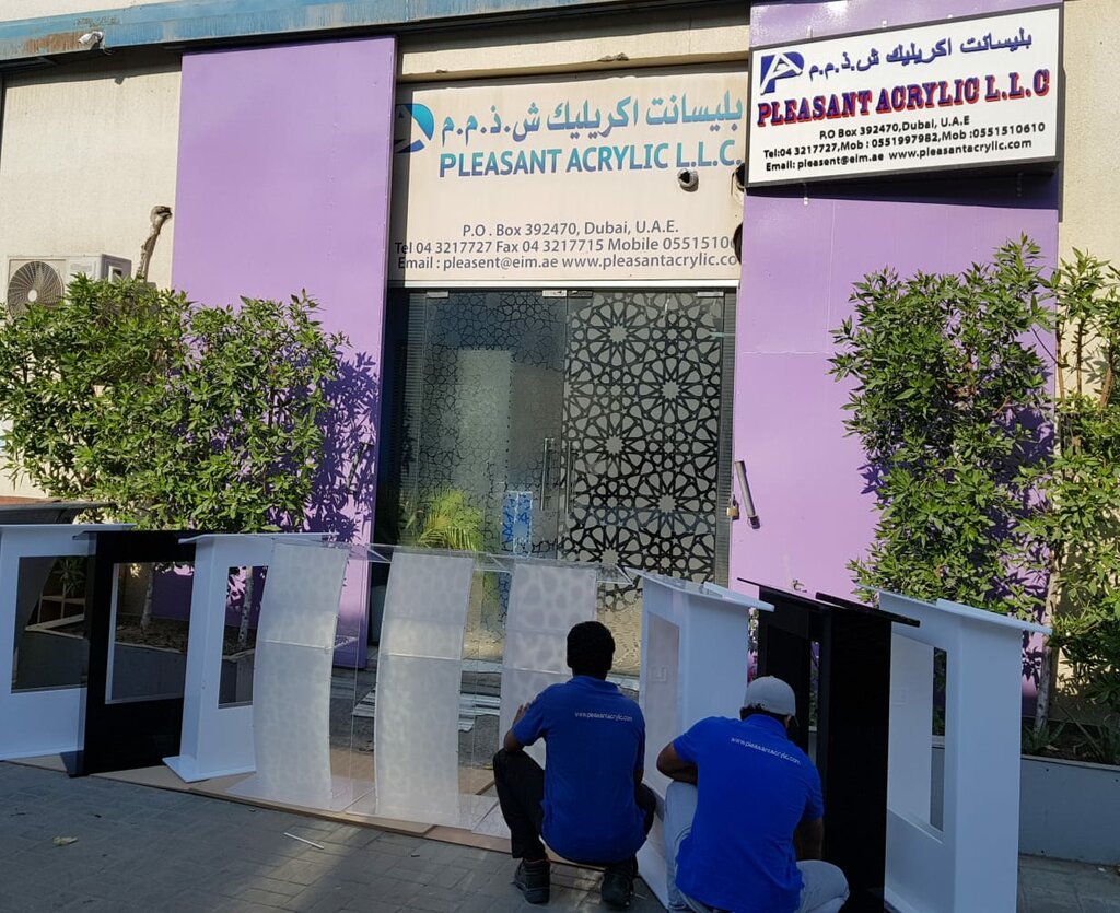 Plexiglass, polycarbonate Pleasant Agrylic, Dubai, photo