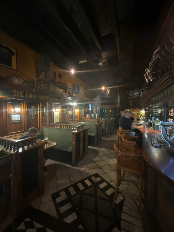 Bar, pub The Three Carrots Irish Pub, Belgrade, photo