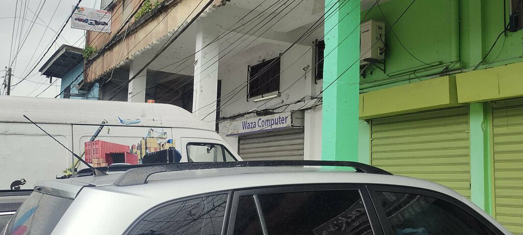 Computer store Waza Computer, Douala, photo