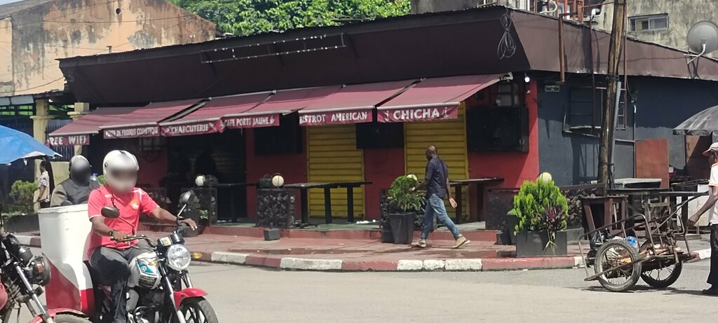 Department store Le Bristole, Douala, photo