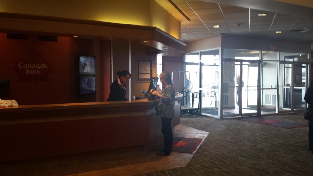 Фото Canad Inns Destination Centre Fort Garry