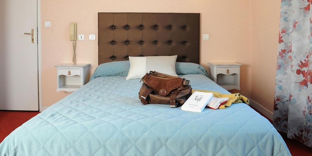 Фото Hôtel Relais Des Tilleuls