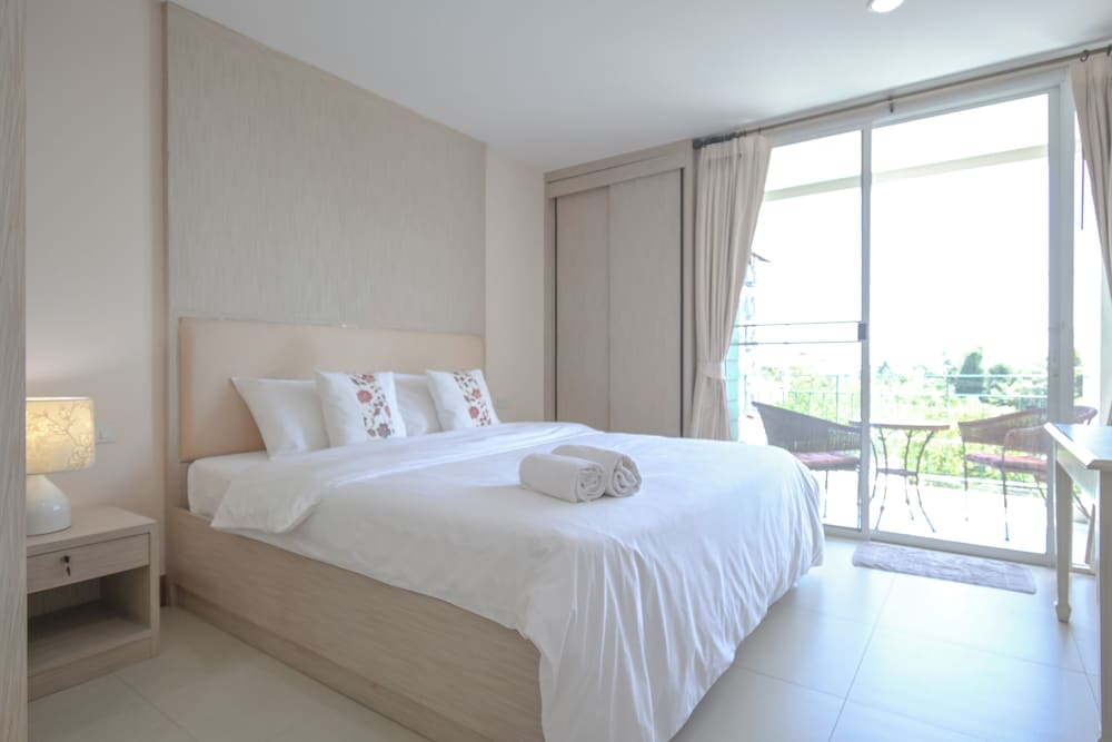 Фото Shamrock Hotel Pattaya