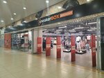 SneakerBox (ulitsa Molodogvardeytsev, 7), ropa deportiva y calzado