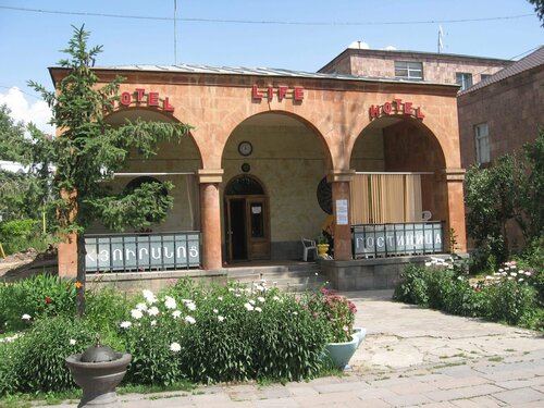 Гостиница Hotel Life в Джермуке
