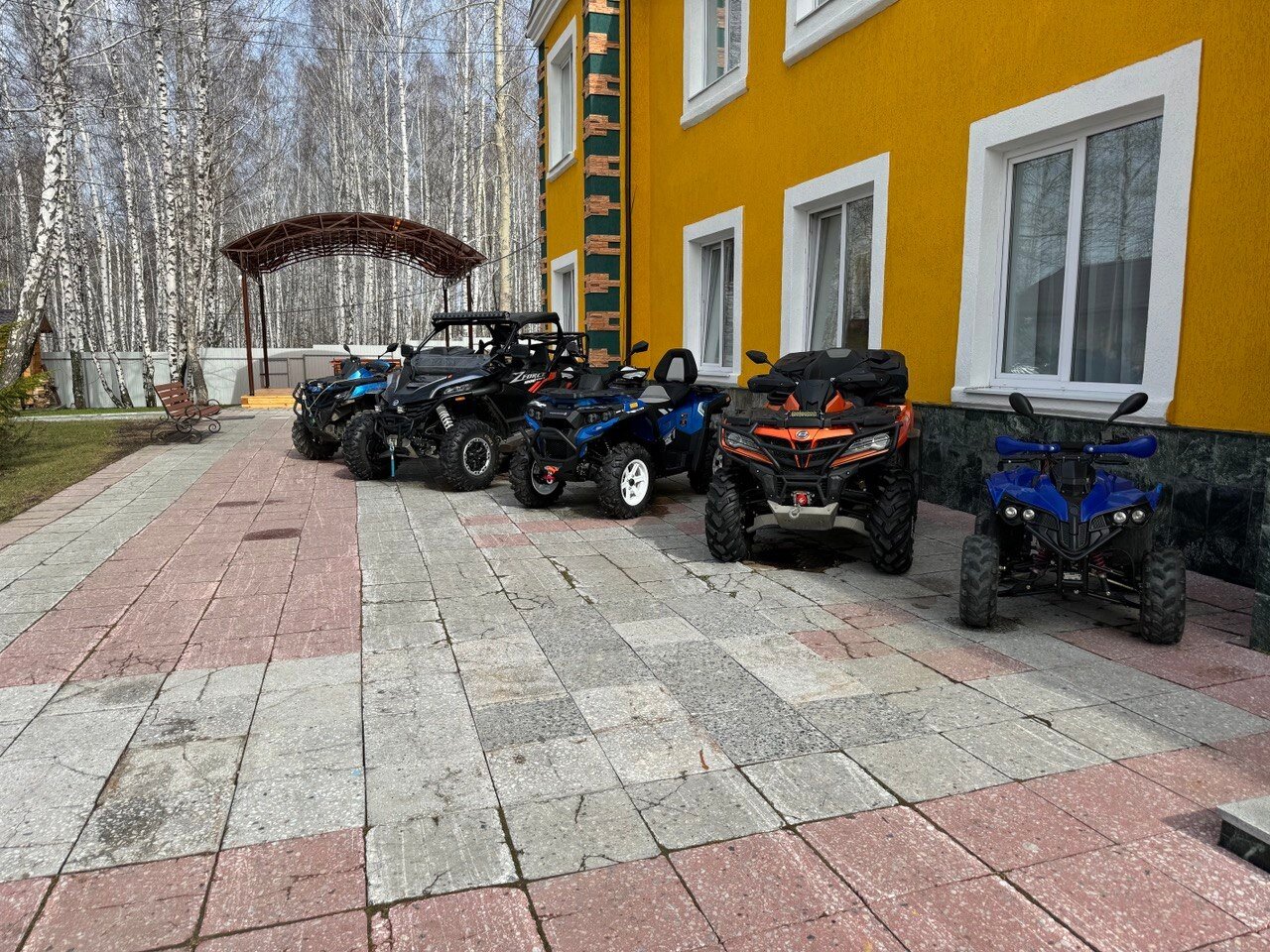 Фото отеля 1