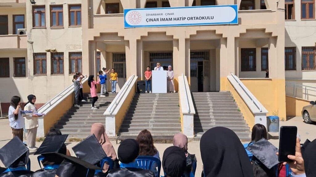 School Cinar Imam Hatip Secondary School, Cinar, photo