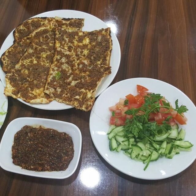 مطعم Azra Lahmacun Ve Pide Salonu ، ديار بكر، صورة