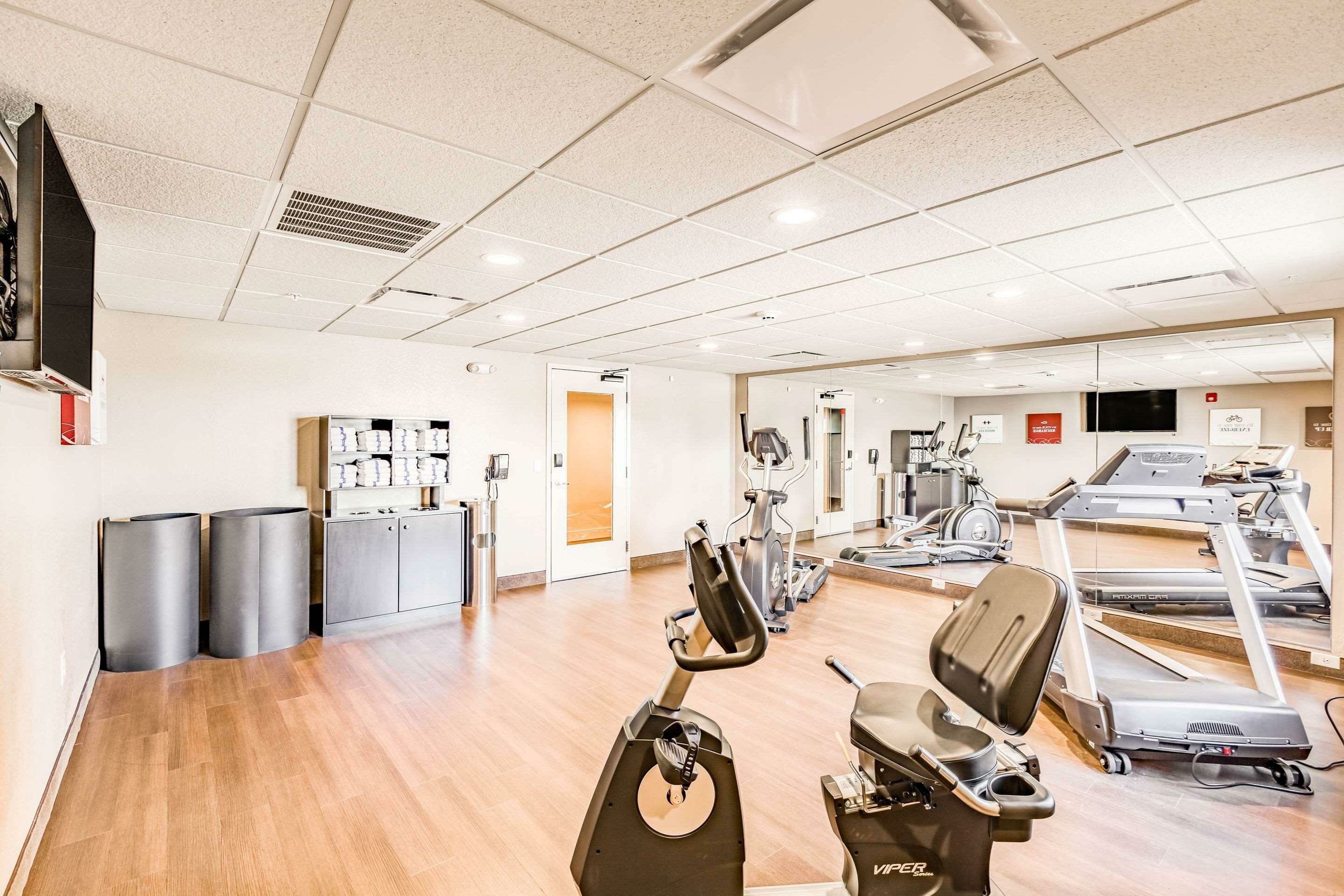 Фото Super 8 by Wyndham Altoona