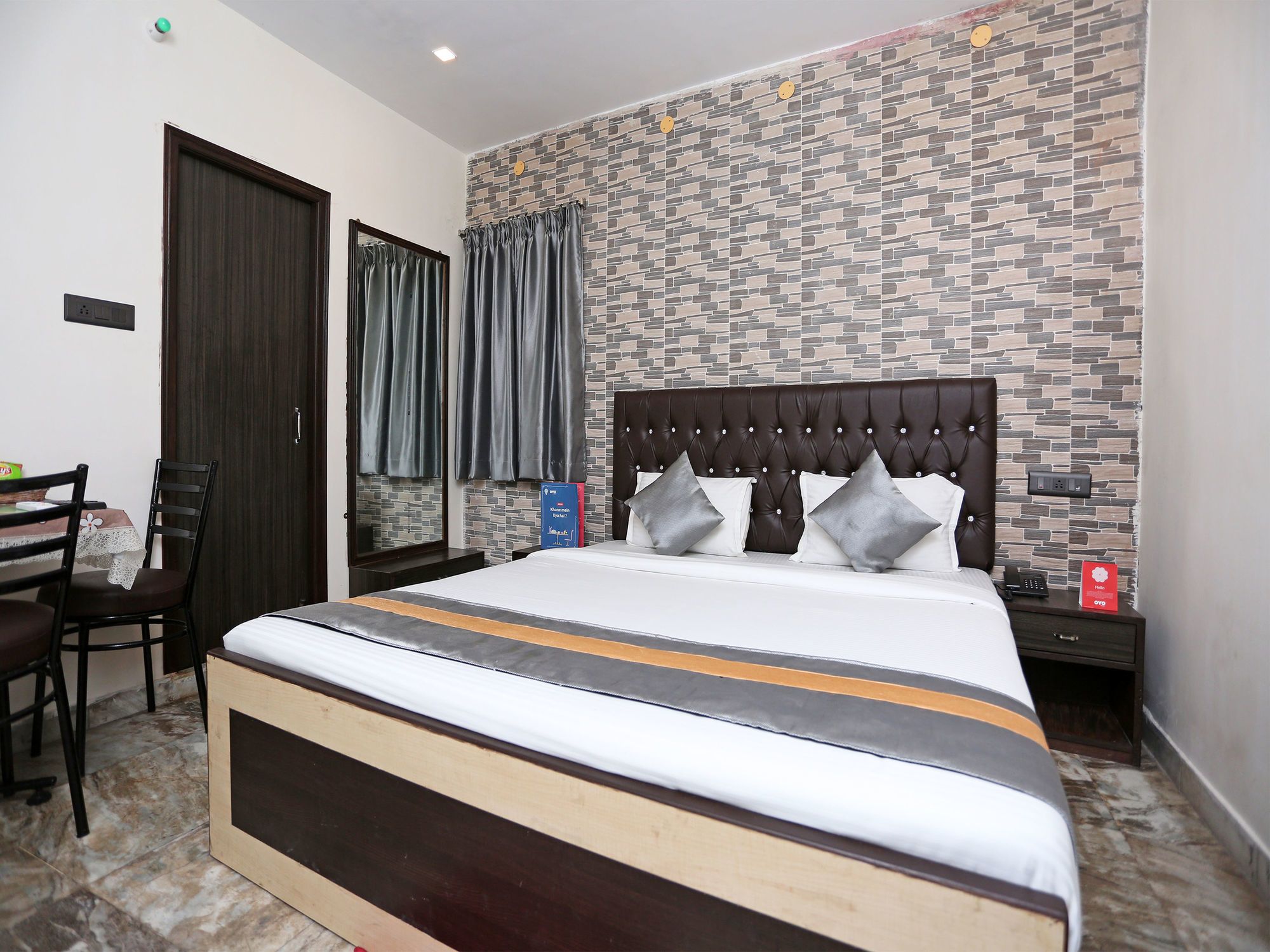 Фото Oyo 5048 Church View