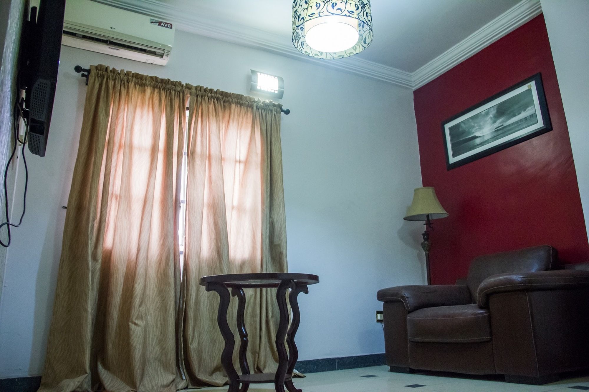 Фото Tivoli Residence & Bar