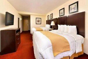 Magnuson Hotel Nashville North (809 Wren Road), hotel