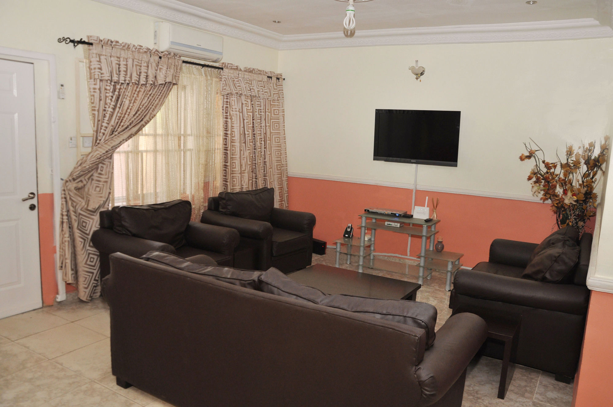 Фото Your Place at Asokoro