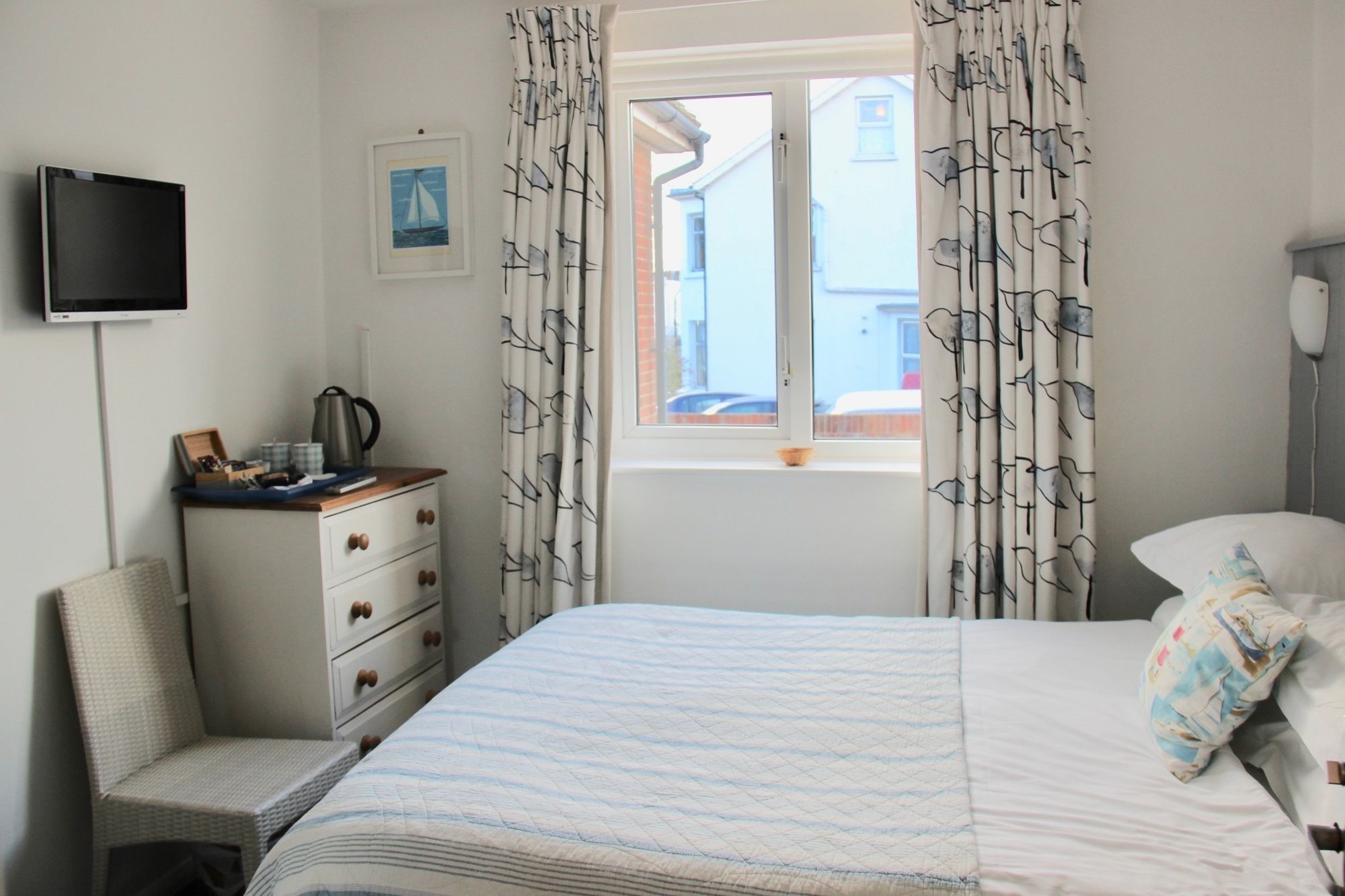 Фото The New England