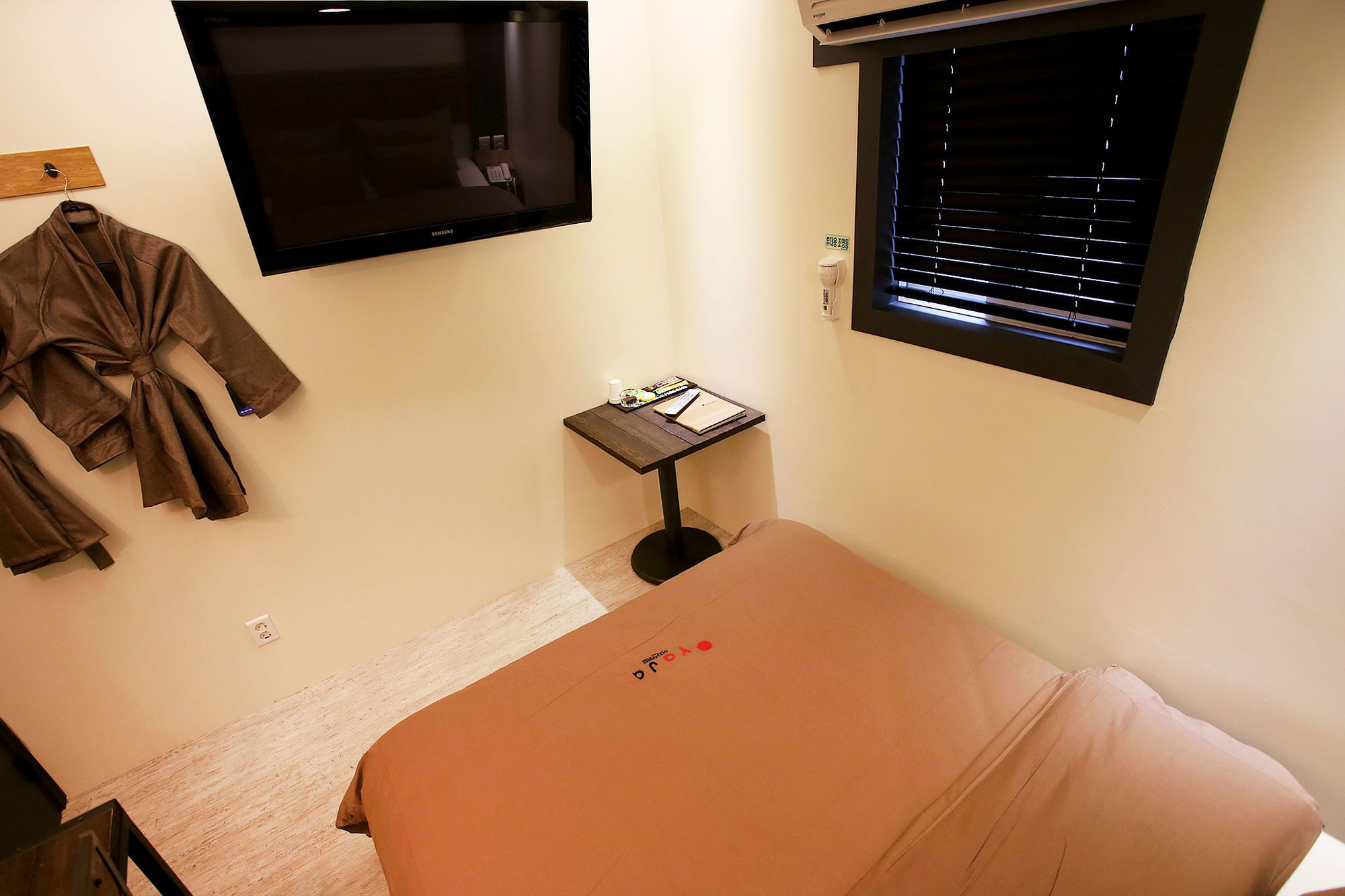 Фото Achasan Station Wall Hotel