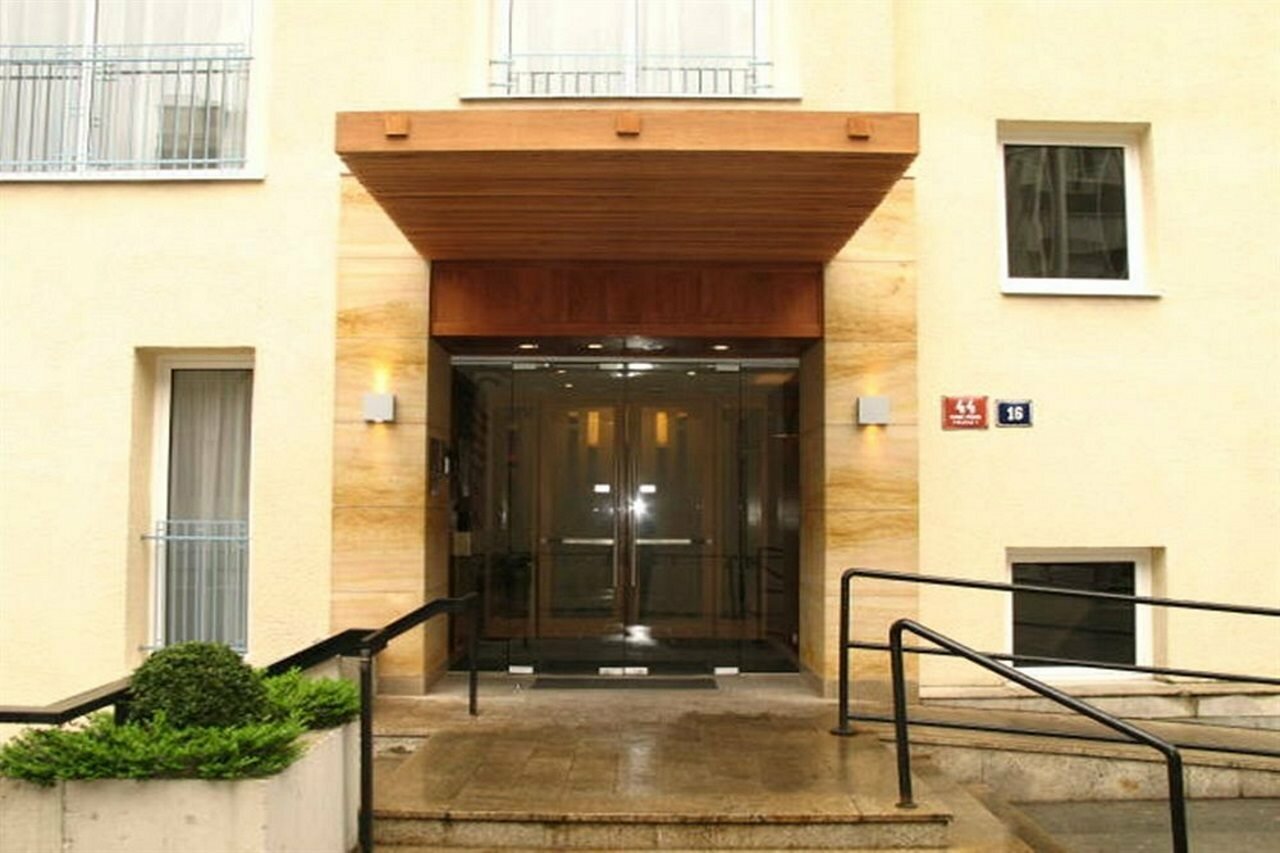 Фото Golden Prague Rooms