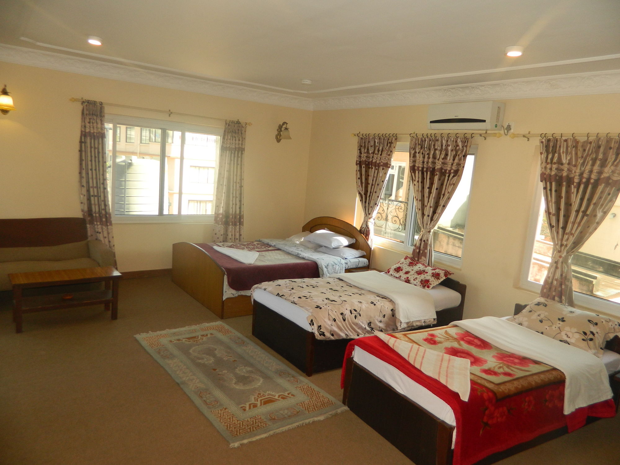 Фото Om Tara Guest House