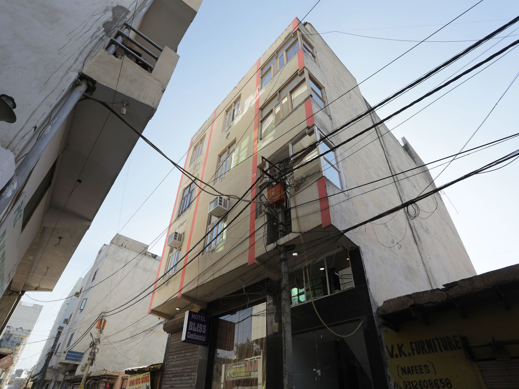 Фото Oyo 12235 Hotel Bliss Continental