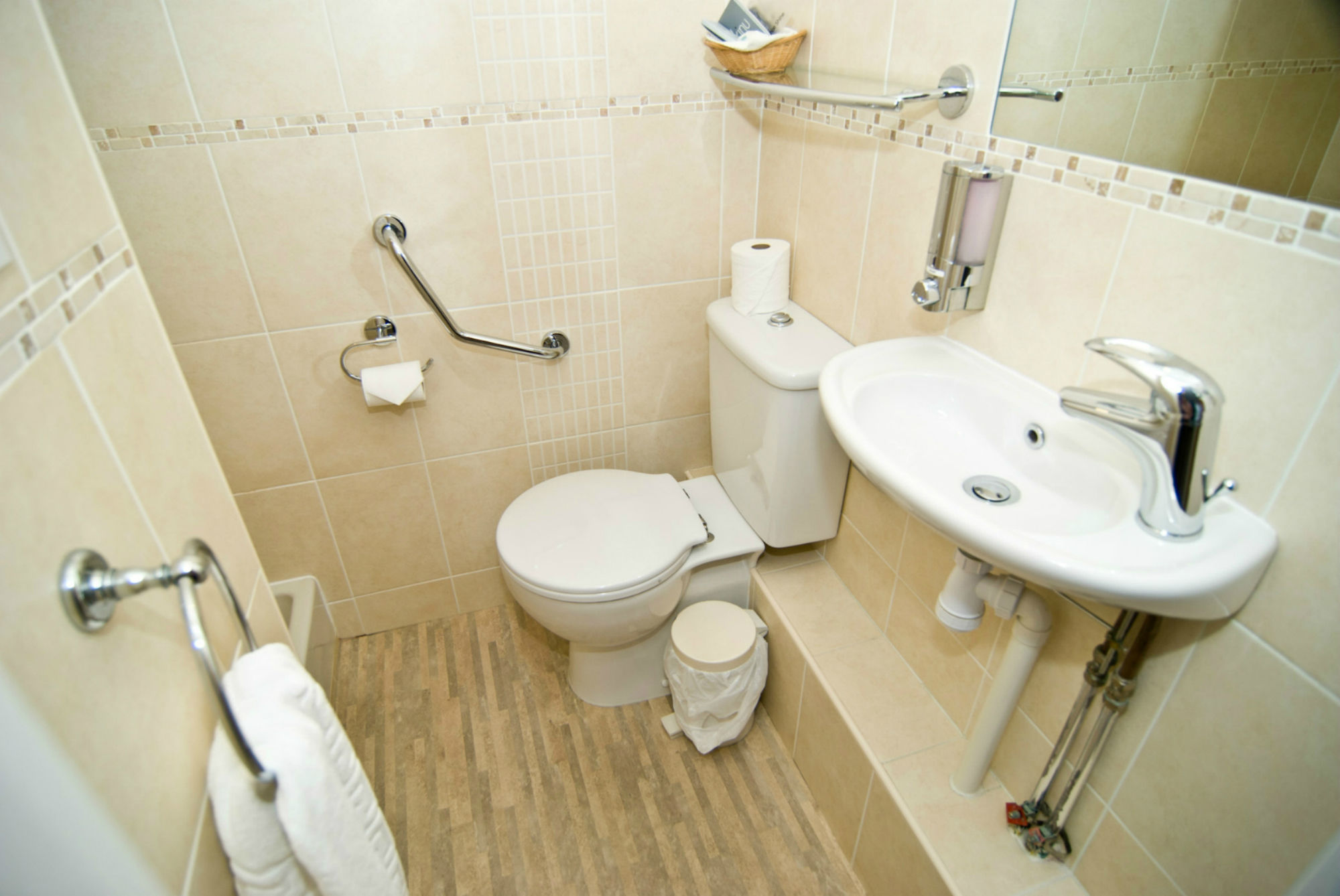 Фото Oyo Plymouth Central Hotel