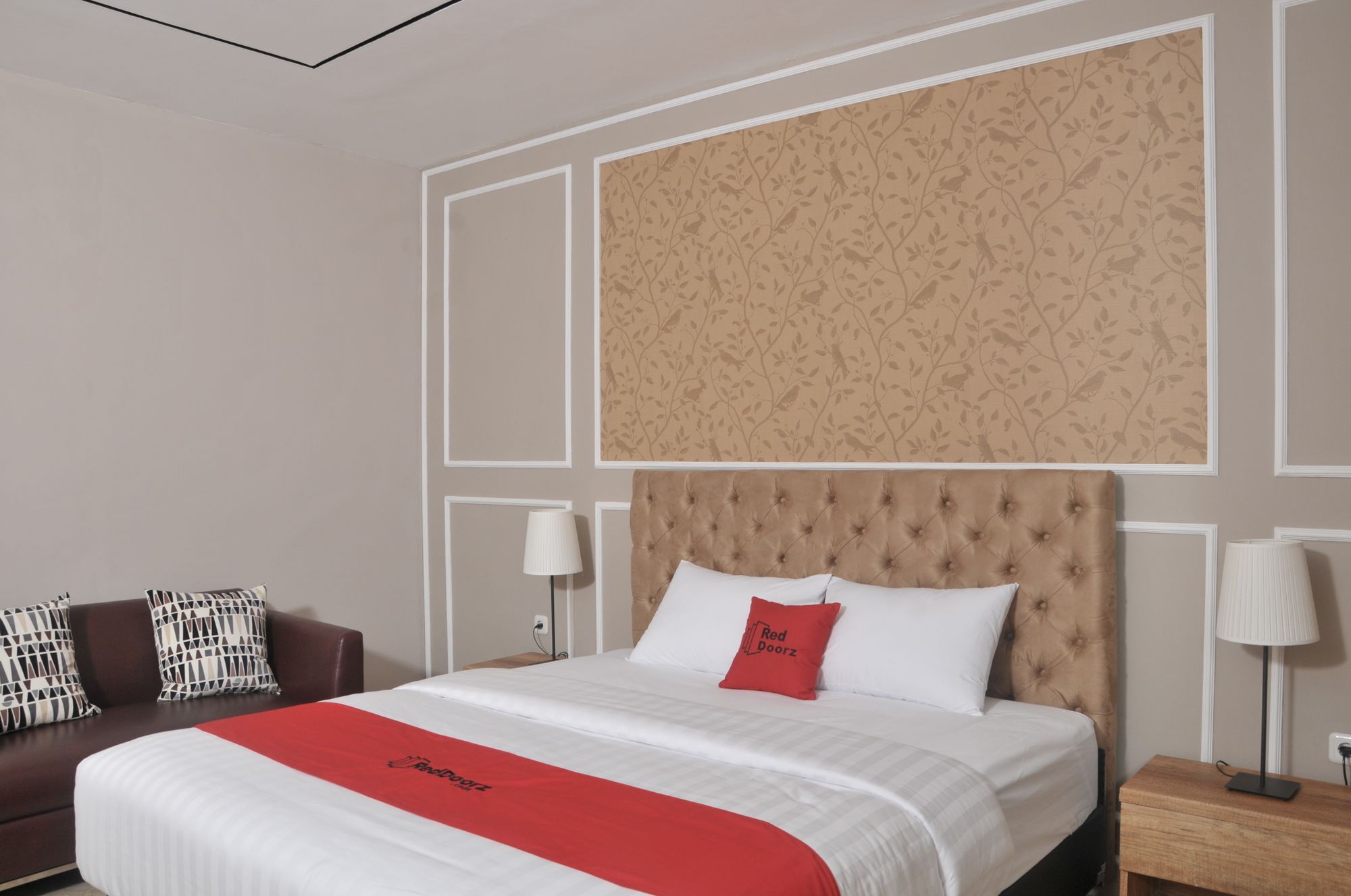 Фото RedDoorz Premium near Rs Pondok Indah