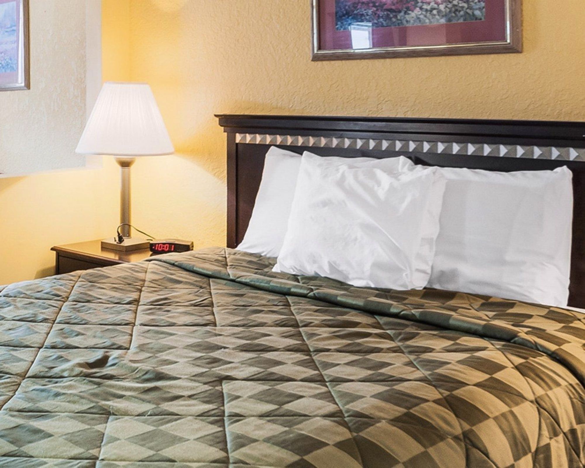 Фото SureStay Hotel by Best Western Olathe