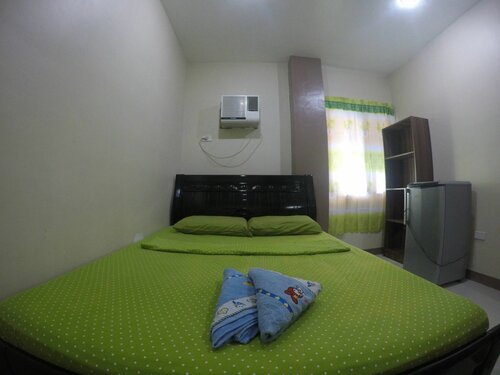 Гостиница Jo-Cris Apartelle