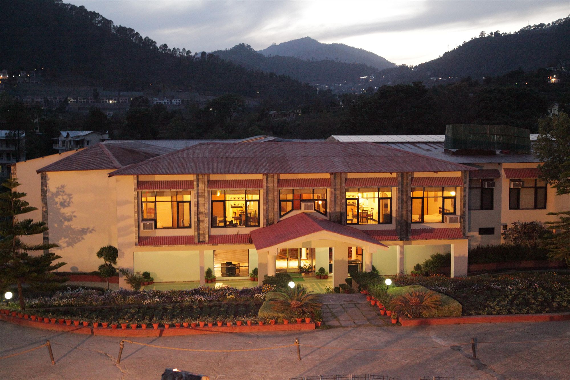 Фото Country Inn Nature Resort Bhimtal