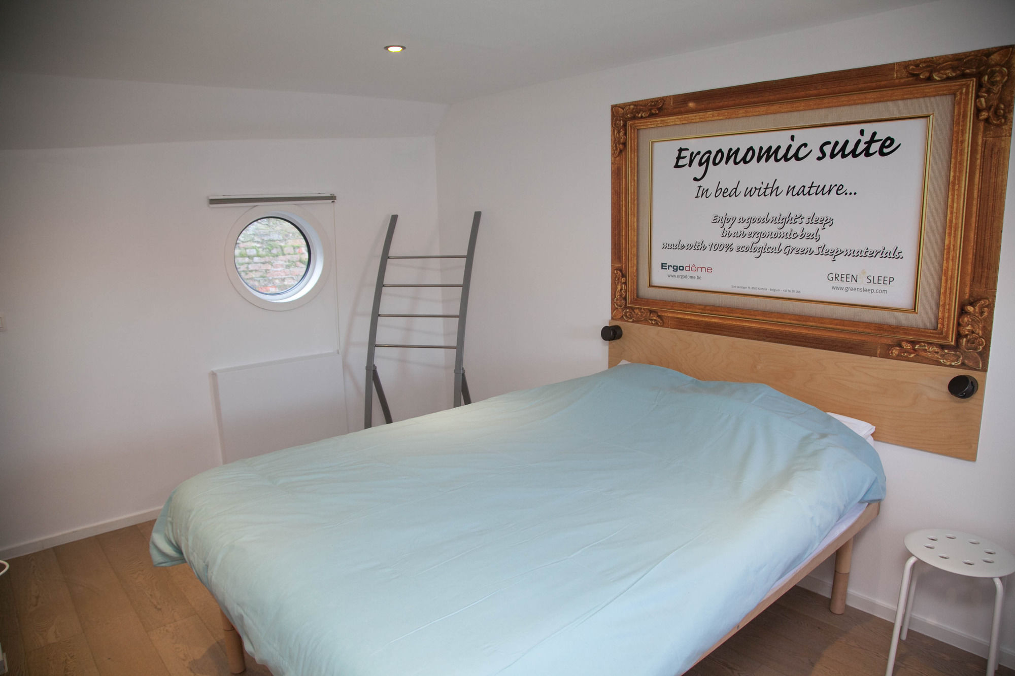 Фото Hotel Restaurant Brasserie Ahoi, Kortrijk