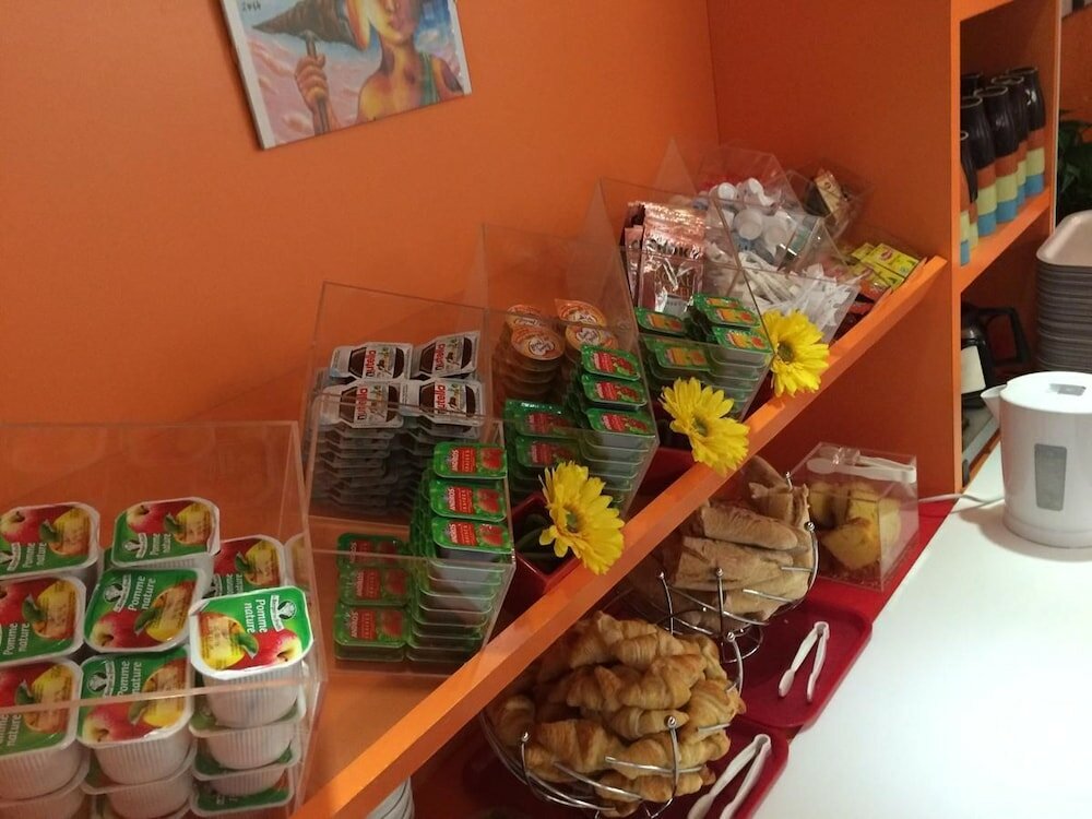 Фото Premiere Classe Cherbourg - Tourlaville