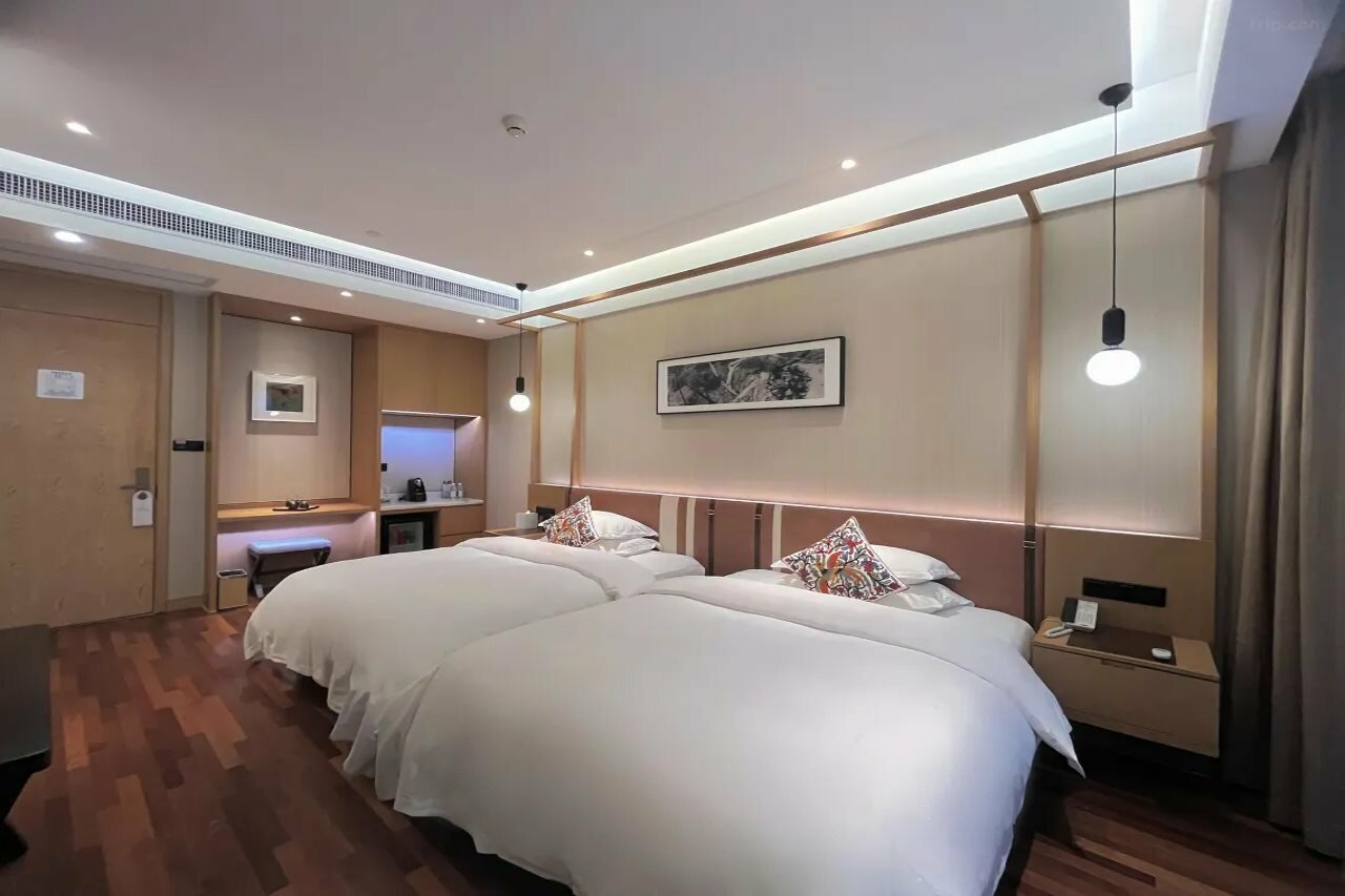 Фото Ssaw Boutique Hotel Hangzhou River Side