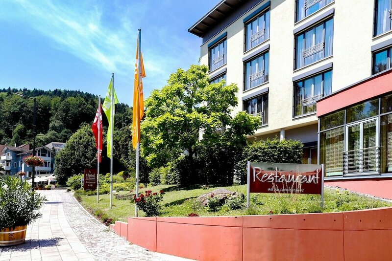 Гостиница Nashira Kurpark Hotel