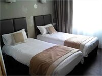 Фото Hôtel d'Orléans