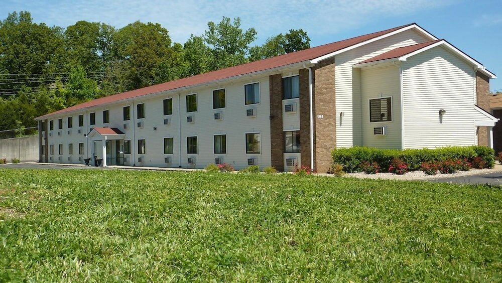 Фото Super 8 by Wyndham Radcliff Ft. Knox Area