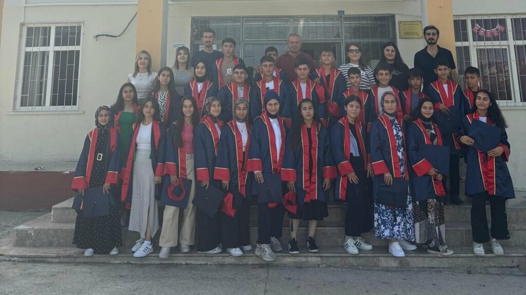 School Hamam Blackboard Middle School, Mut, photo