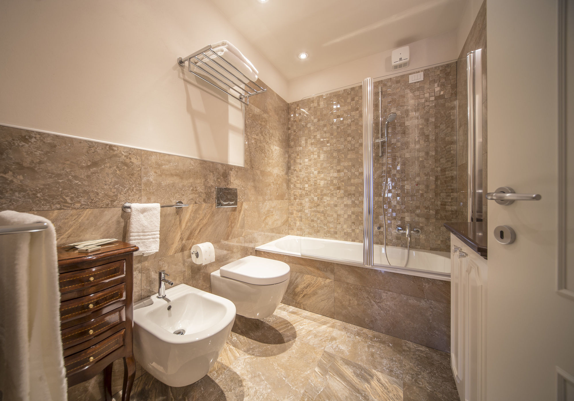 Фото Lady Capulet Apartments