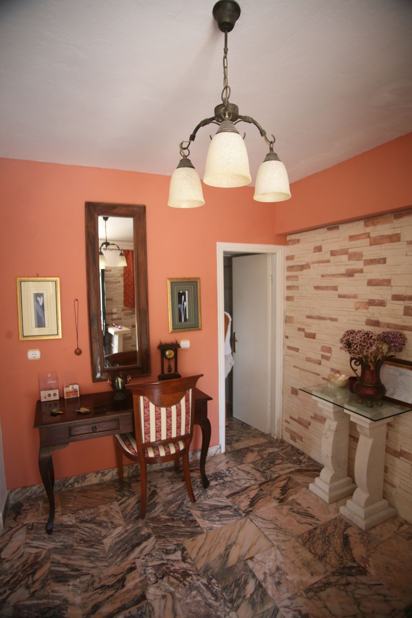 Фото Aphrodite Apartments