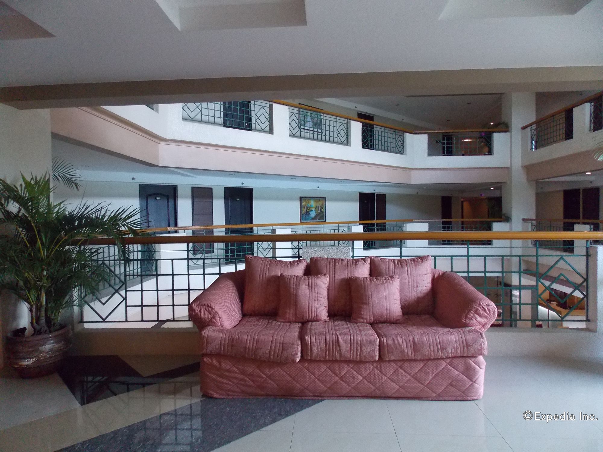 Фото Goldenfield Kundutel Hotel