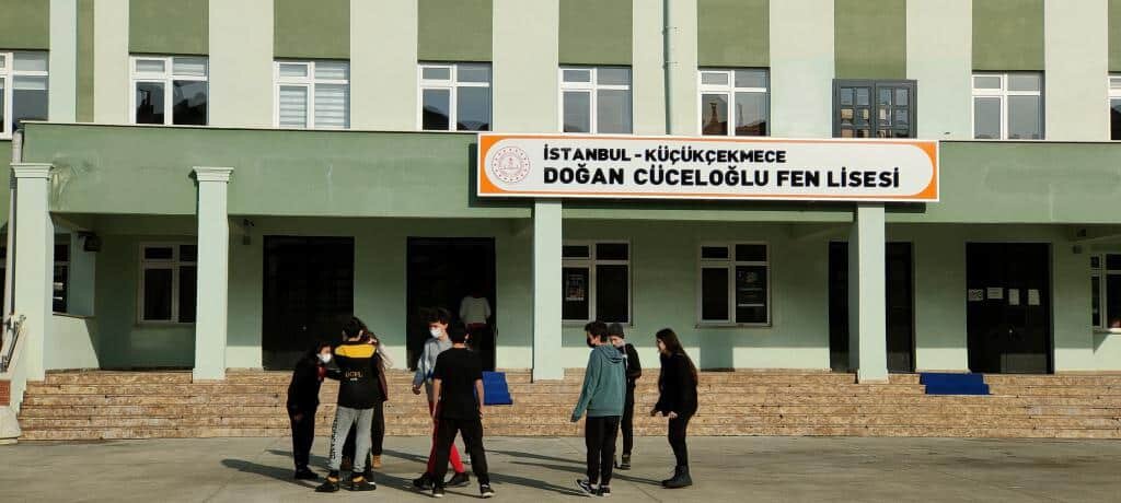 Lyceum Dogan Jujeloglu Natural Sciences High School, Istanbul, photo